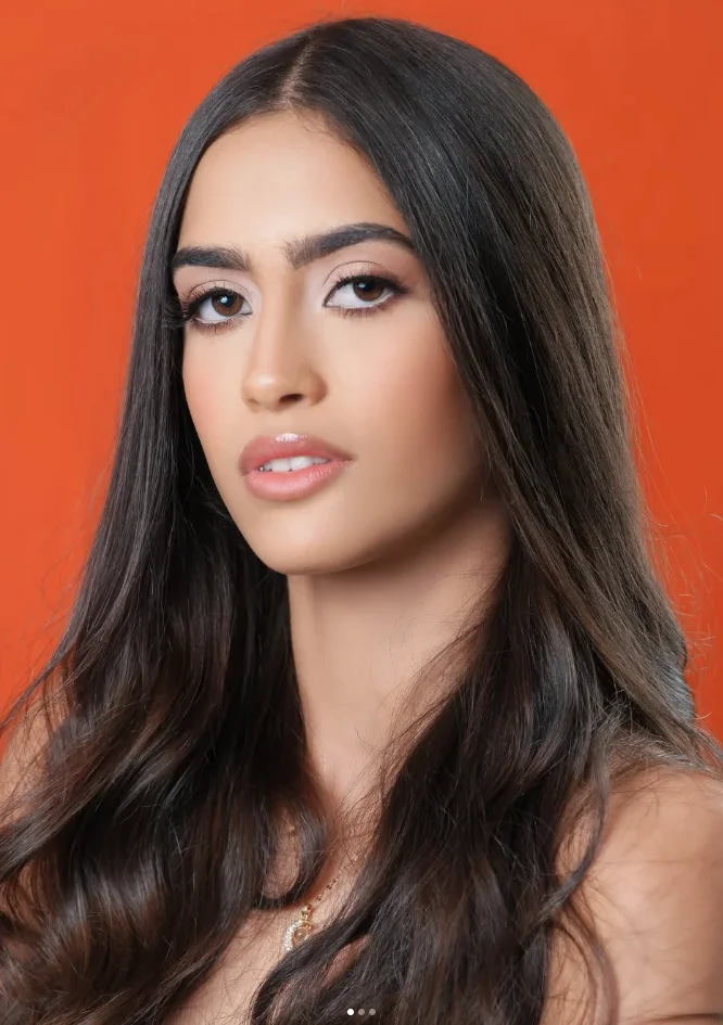 Júlia tem 17 anos e precisa iniciar a imunoterapia dentro do prazo médico.